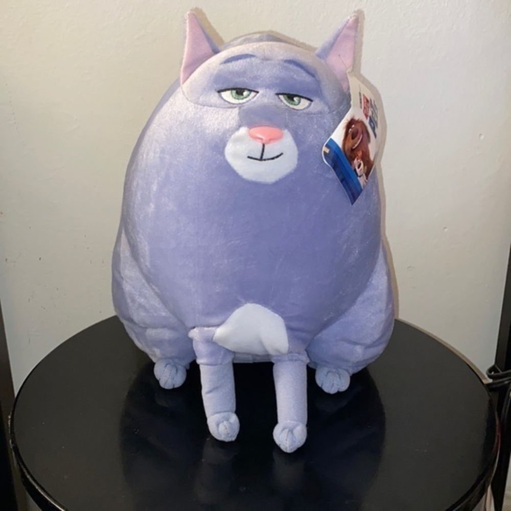 NWT Universal Secret Life of Pets Chloe Plush Doll